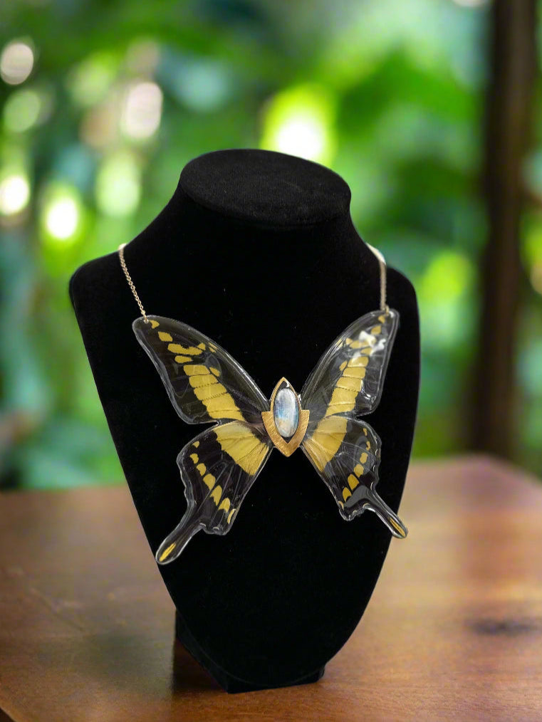 Helio Amulet